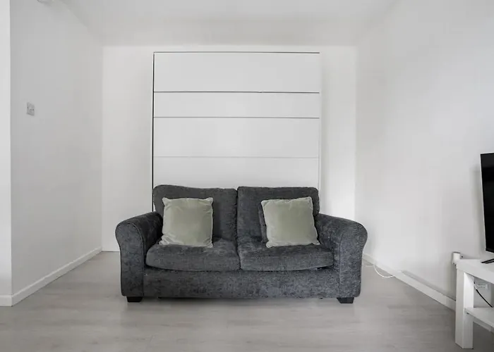Edinburgh Castle Apartment
