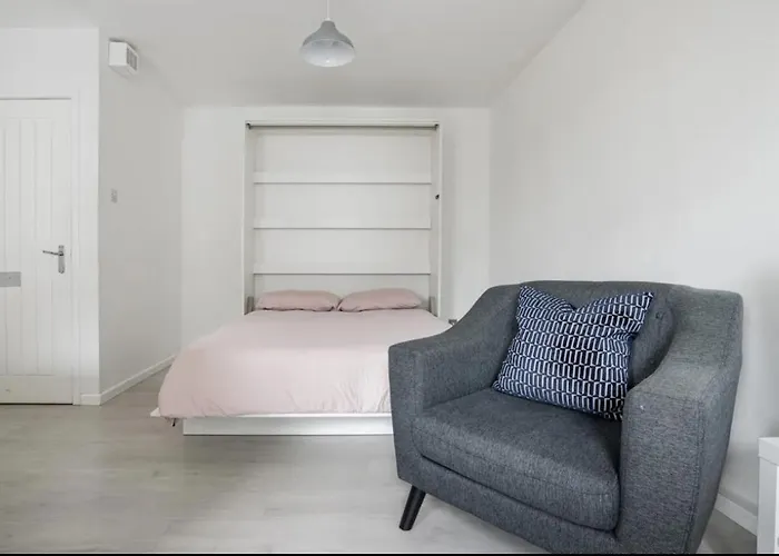Edinburgh Castle Apartment